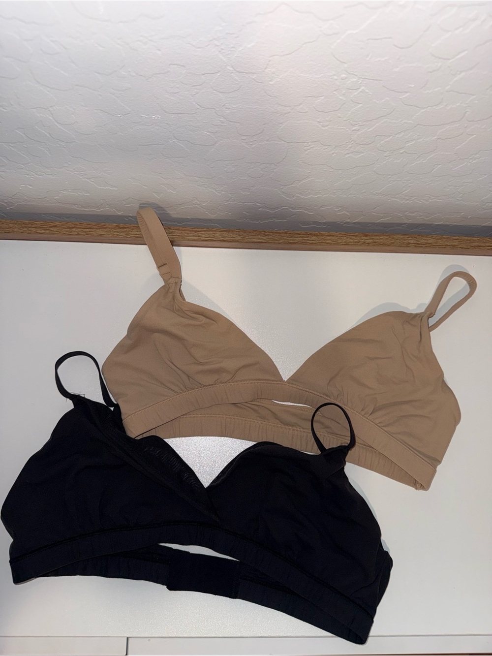 SKIMS Wireless Bralette Set in Beige and Black